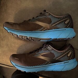 Brooks Men’s Athletic Shoes - Black and Blue